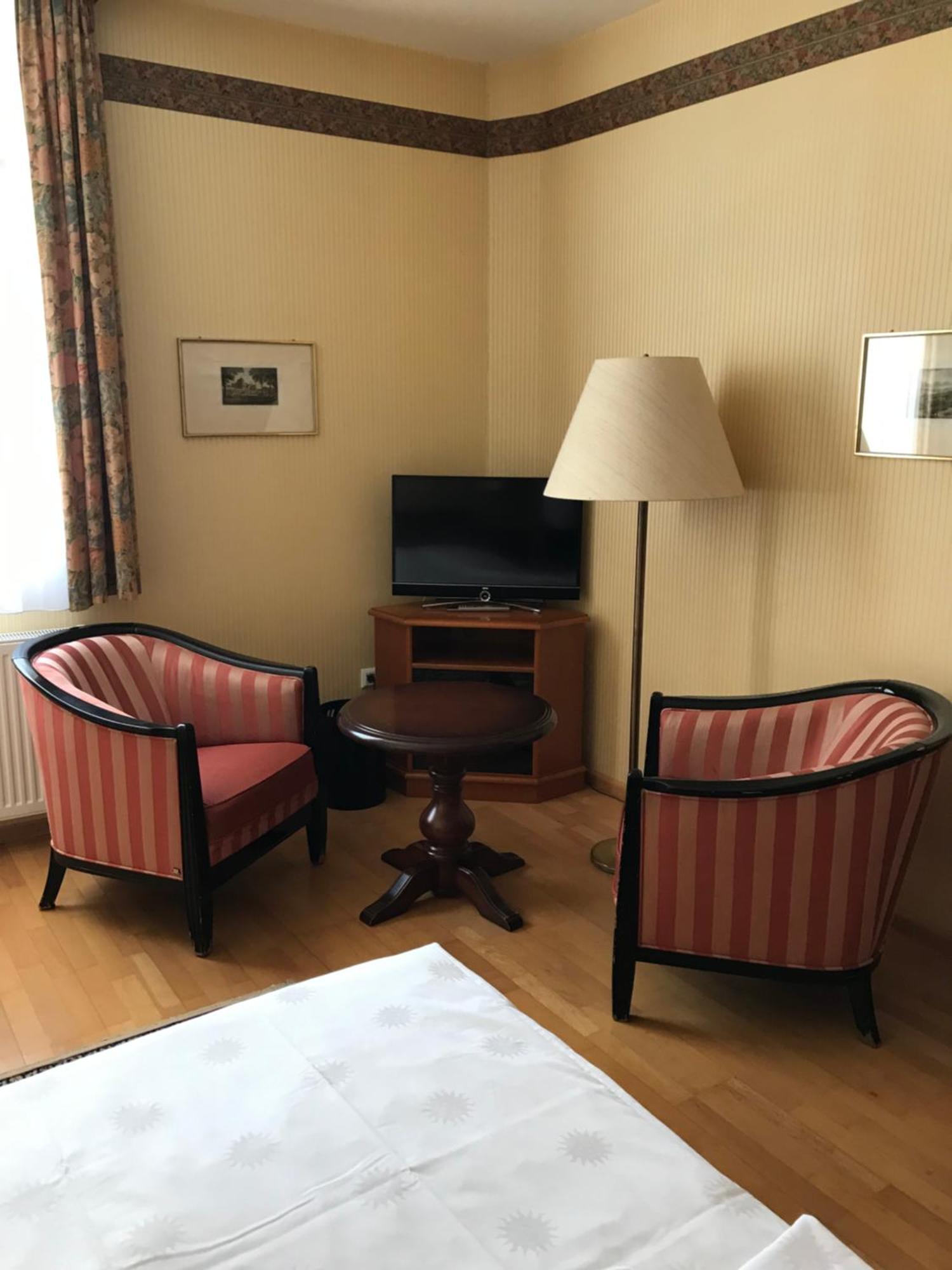 Boardinghouse Sonne Hotel Ofemburgo Quarto foto