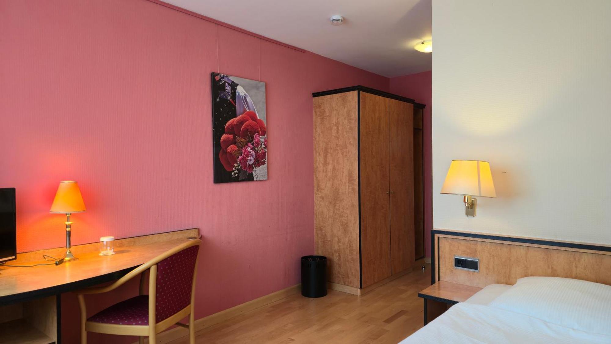 Boardinghouse Sonne Hotel Ofemburgo Quarto foto